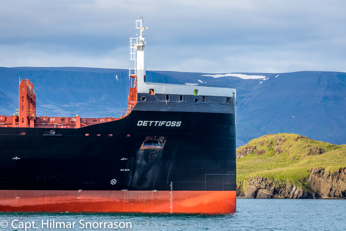 The New DETTIFOSS Arrives - ICELANDIC AND FOREIGN SHIPS